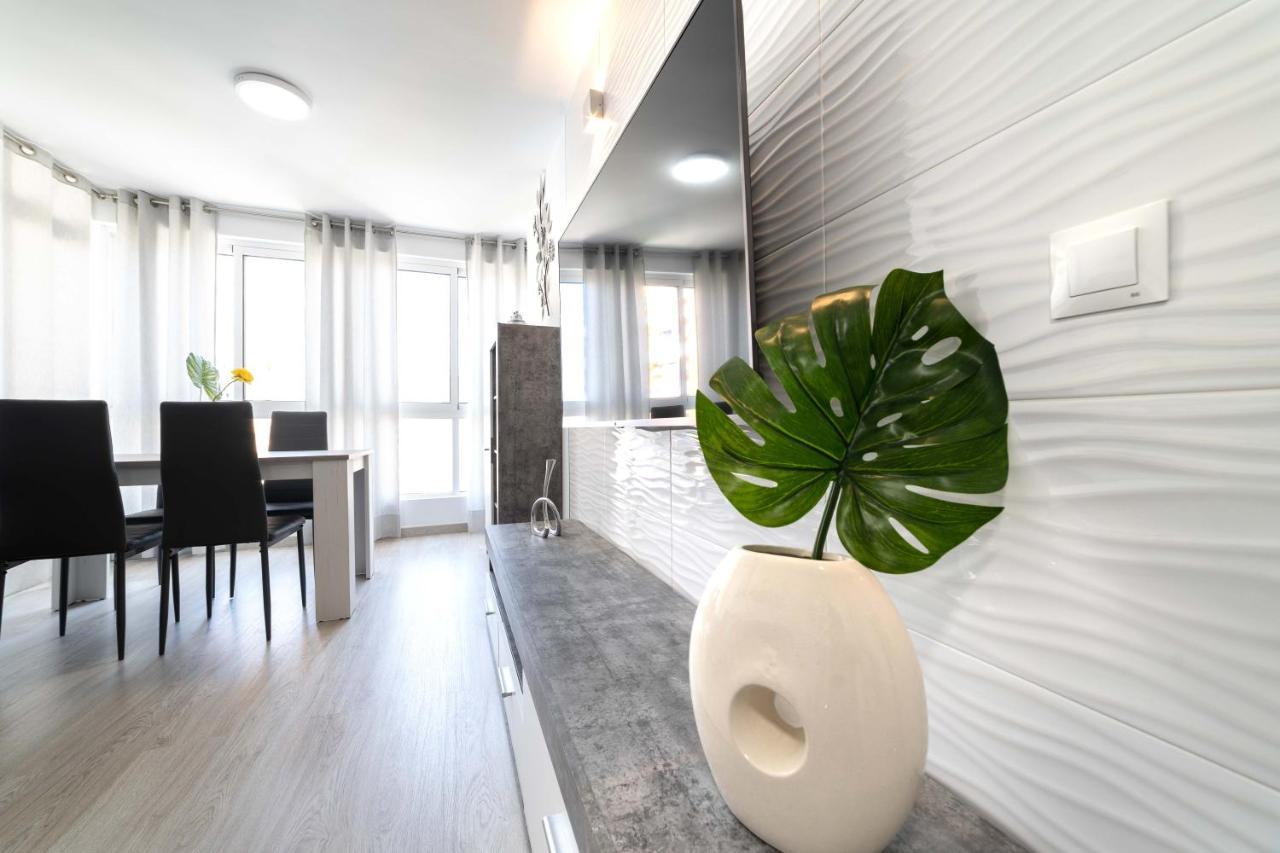 Apartamento Benalmadena Puerto Marina Apartment Ngoại thất bức ảnh