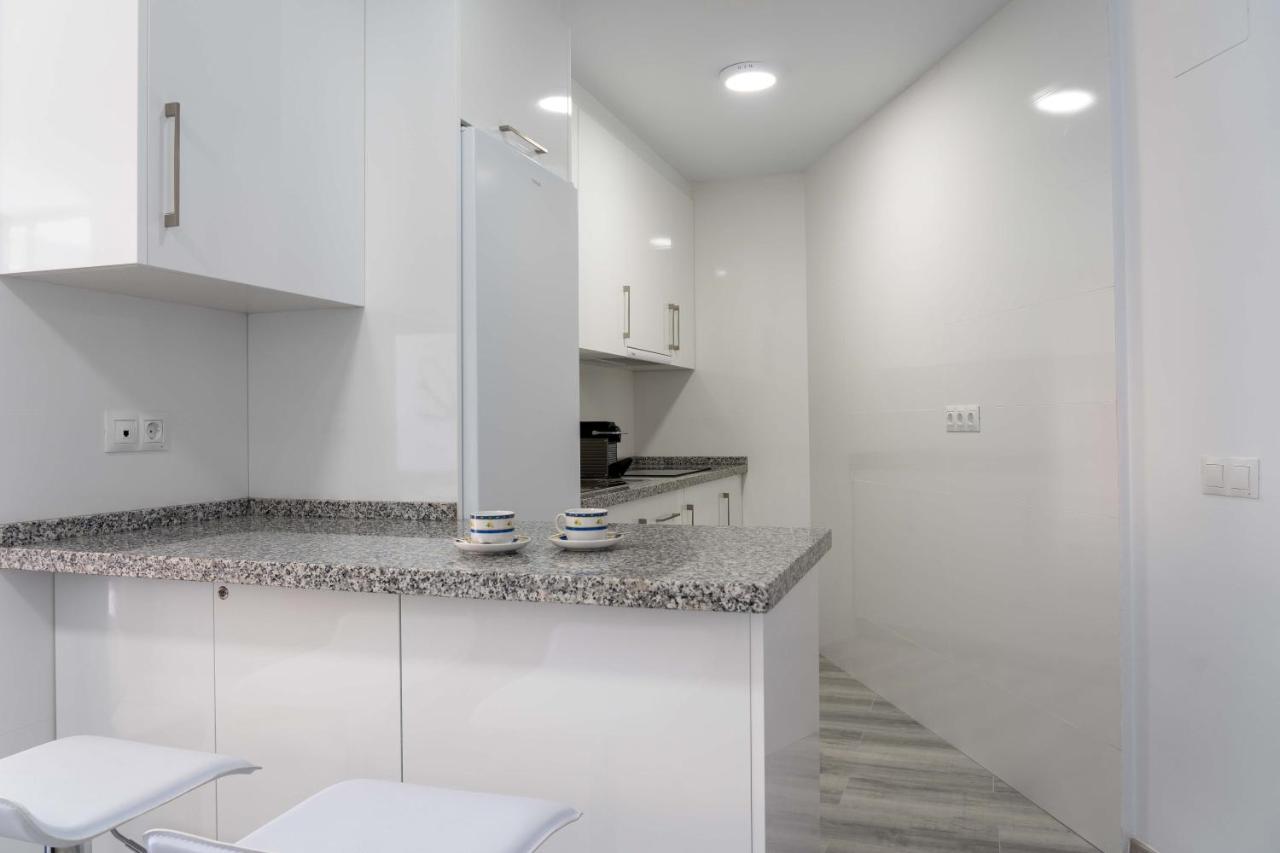 Apartamento Benalmadena Puerto Marina Apartment Ngoại thất bức ảnh