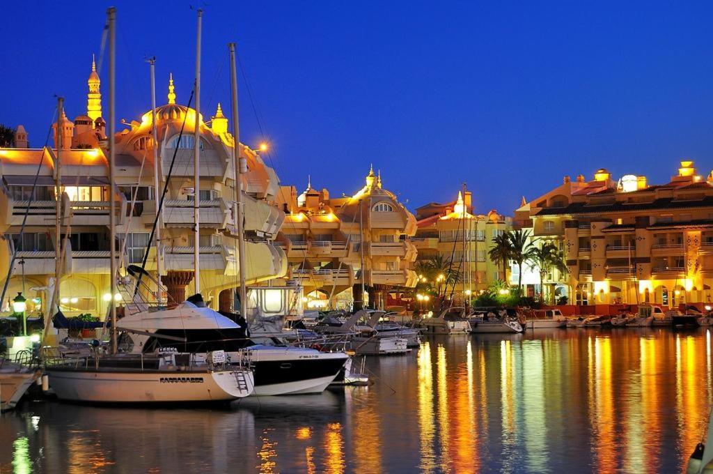 Apartamento Benalmadena Puerto Marina Apartment Ngoại thất bức ảnh