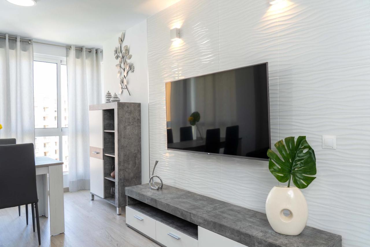 Apartamento Benalmadena Puerto Marina Apartment Ngoại thất bức ảnh