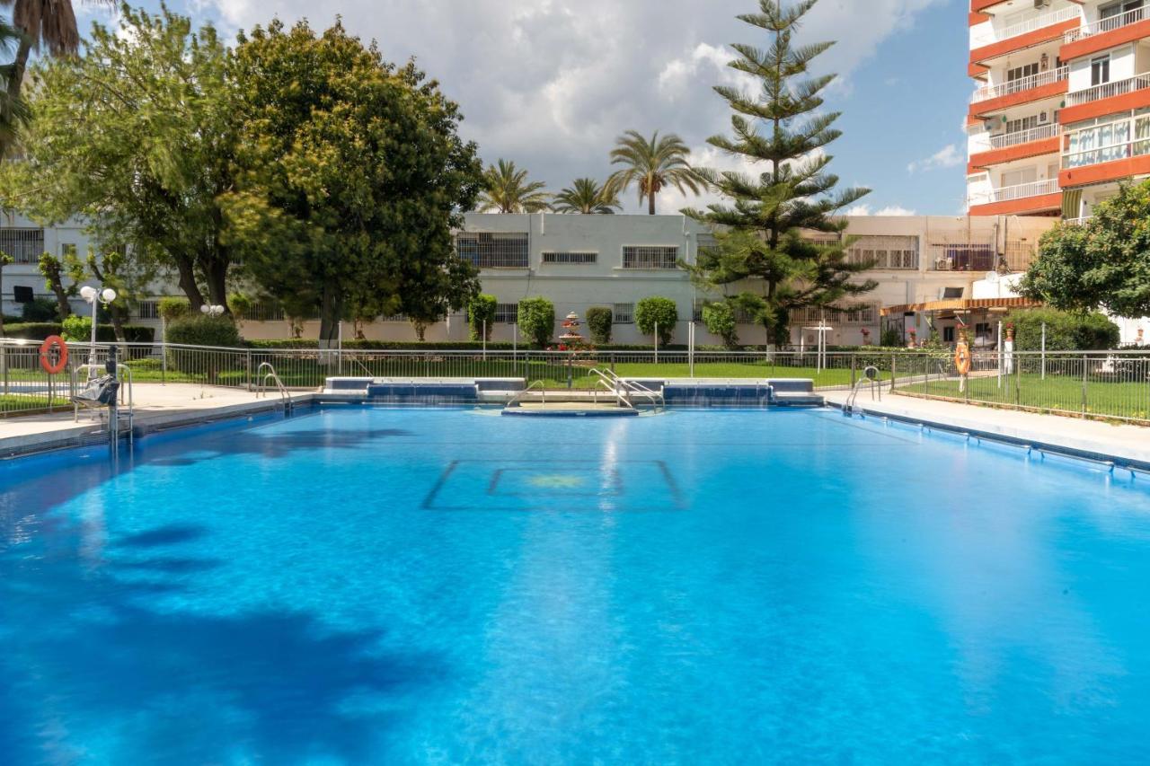 Apartamento Benalmadena Puerto Marina Apartment Ngoại thất bức ảnh