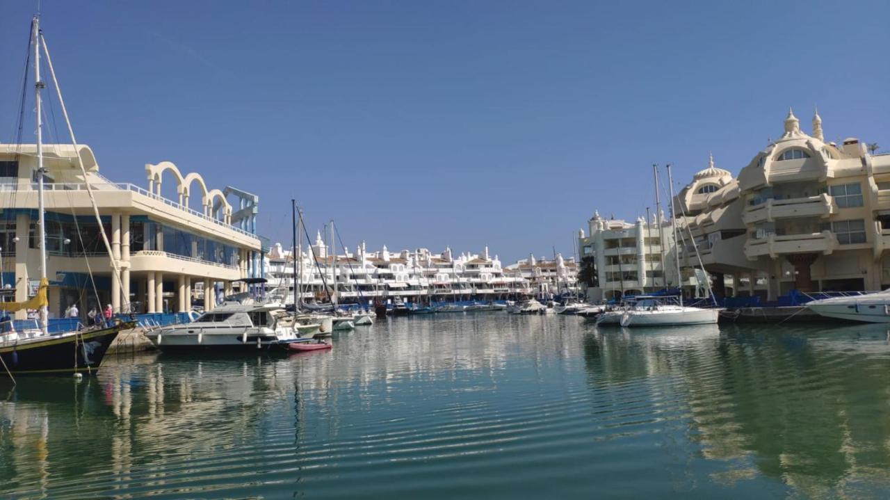 Apartamento Benalmadena Puerto Marina Apartment Ngoại thất bức ảnh