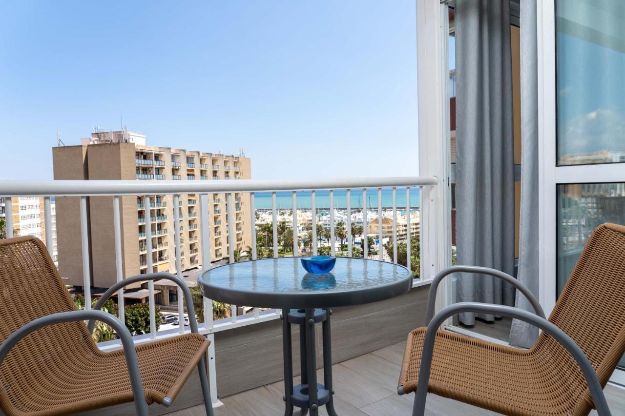 Apartamento Benalmadena Puerto Marina Apartment Ngoại thất bức ảnh