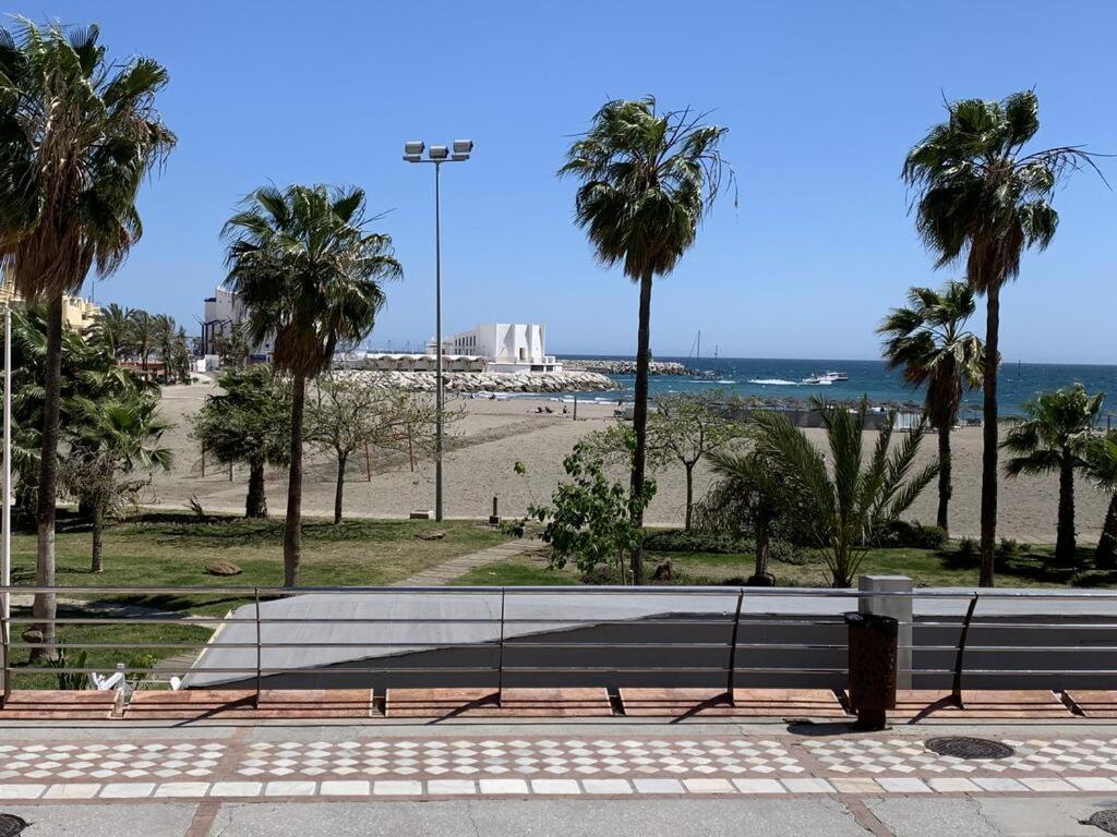Apartamento Benalmadena Puerto Marina Apartment Ngoại thất bức ảnh