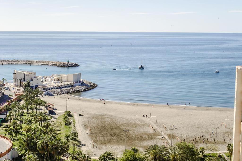 Apartamento Benalmadena Puerto Marina Apartment Ngoại thất bức ảnh